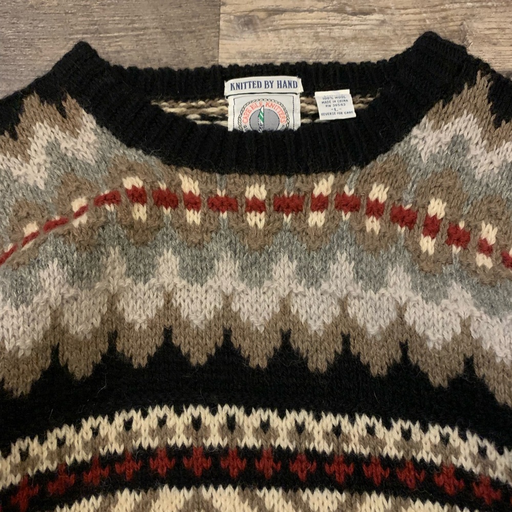 Vintage 1990s Cape Isle Knitters Colorful Shetland 100% Wool Pattern Sweater - Picture 3 of 5